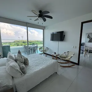  Apartamento Espectacular Apto En Con Salida Directa A La Playa Colombia