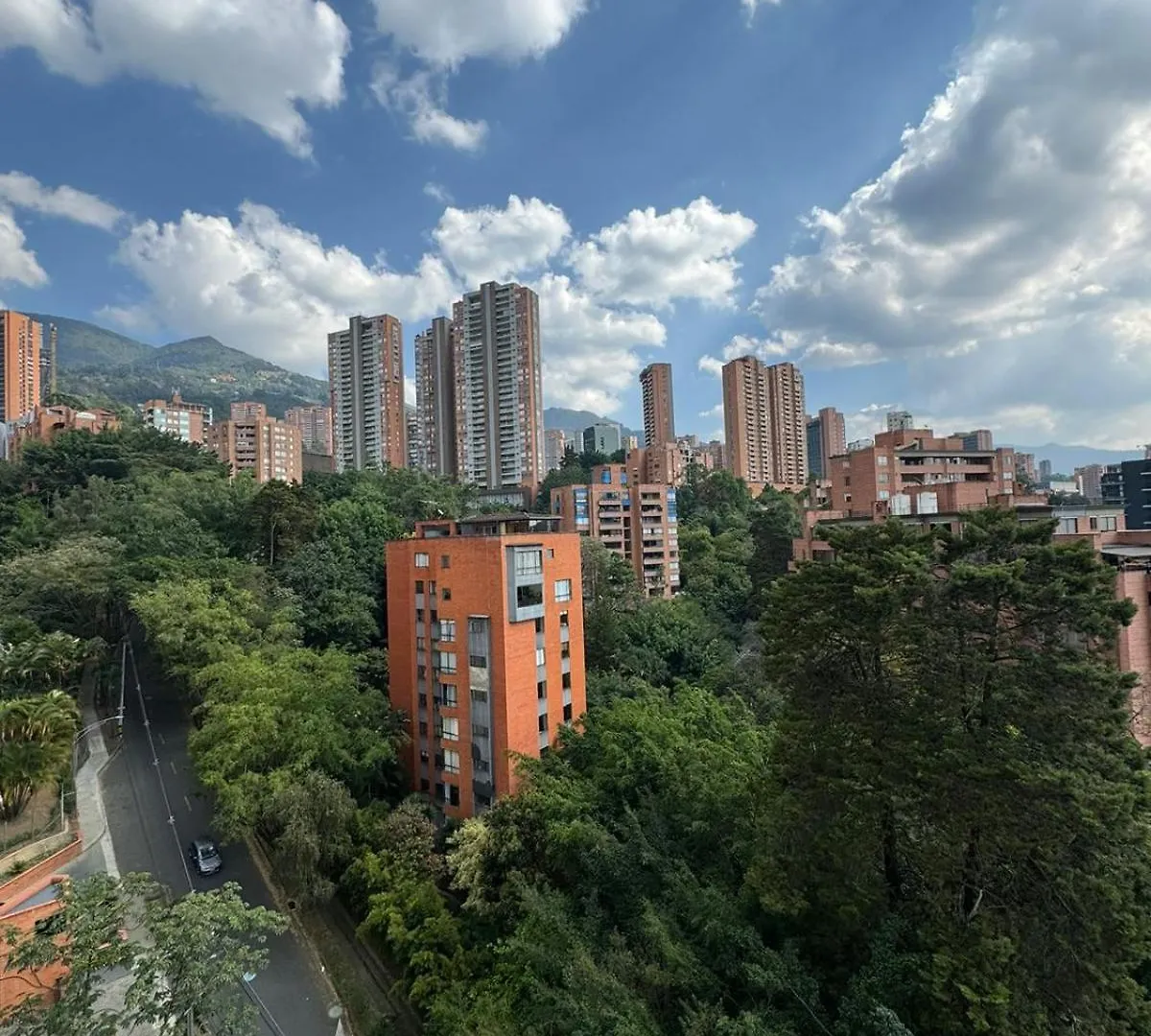 Comodo Apto Poblado 2 Habitaciones Medellín Kolombiya